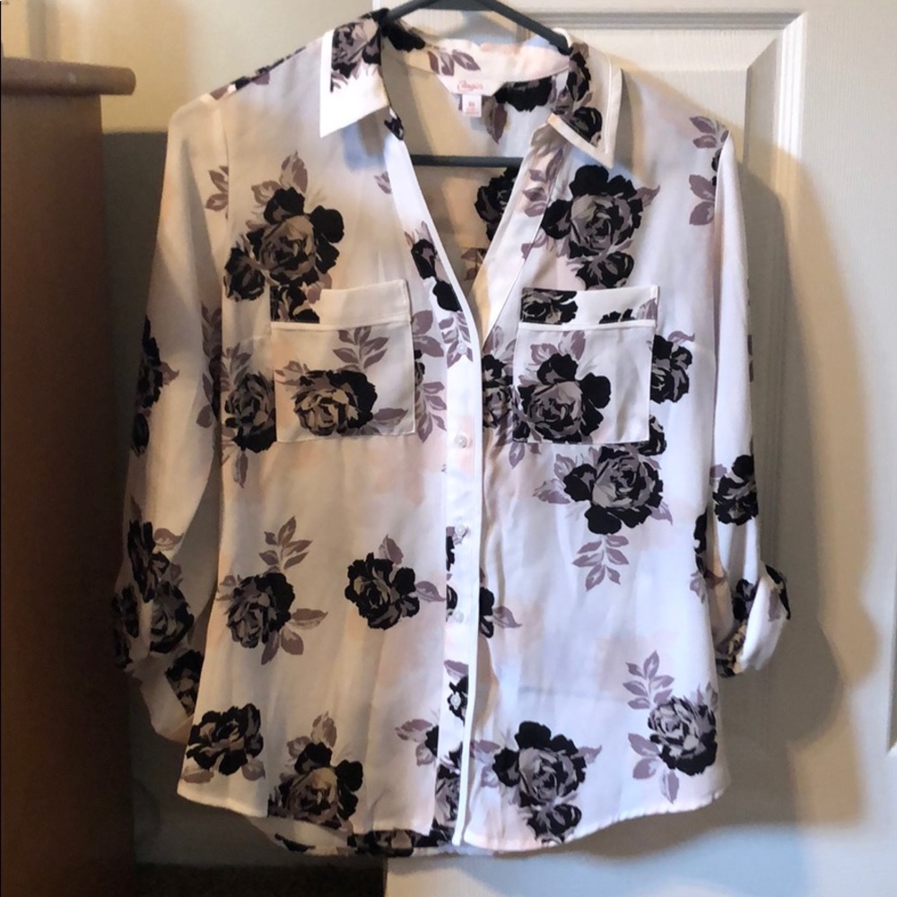 Candie’s floral button front top
